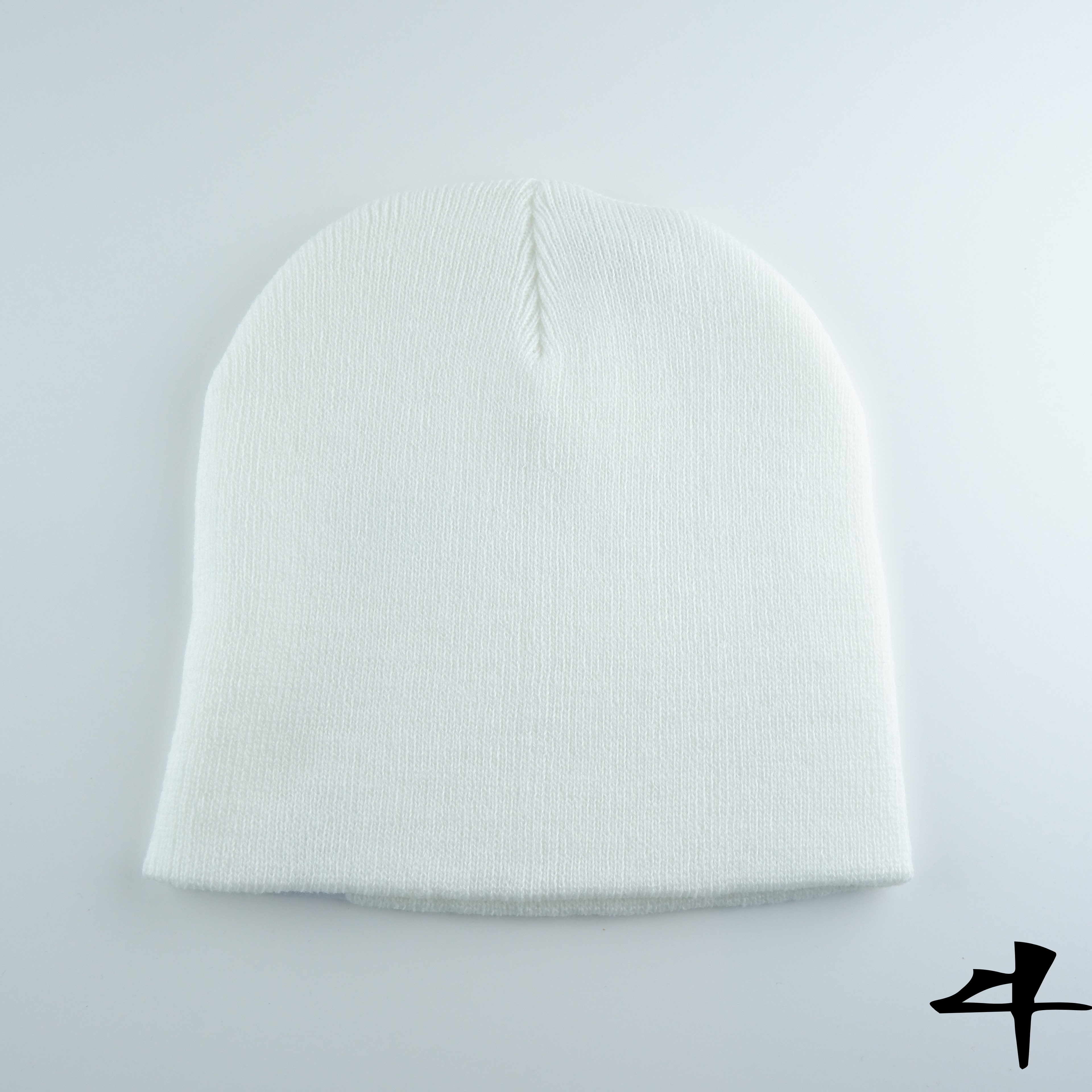 WHITE SKULLY